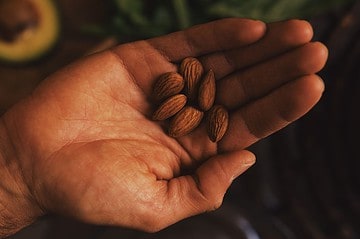 nutrition and health benefits of almonds